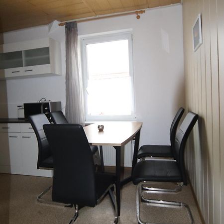 Ruhige Wohnung Mit Terrasse Nur 5 Minuten Zur Mueritz Marienfelde Exterior photo